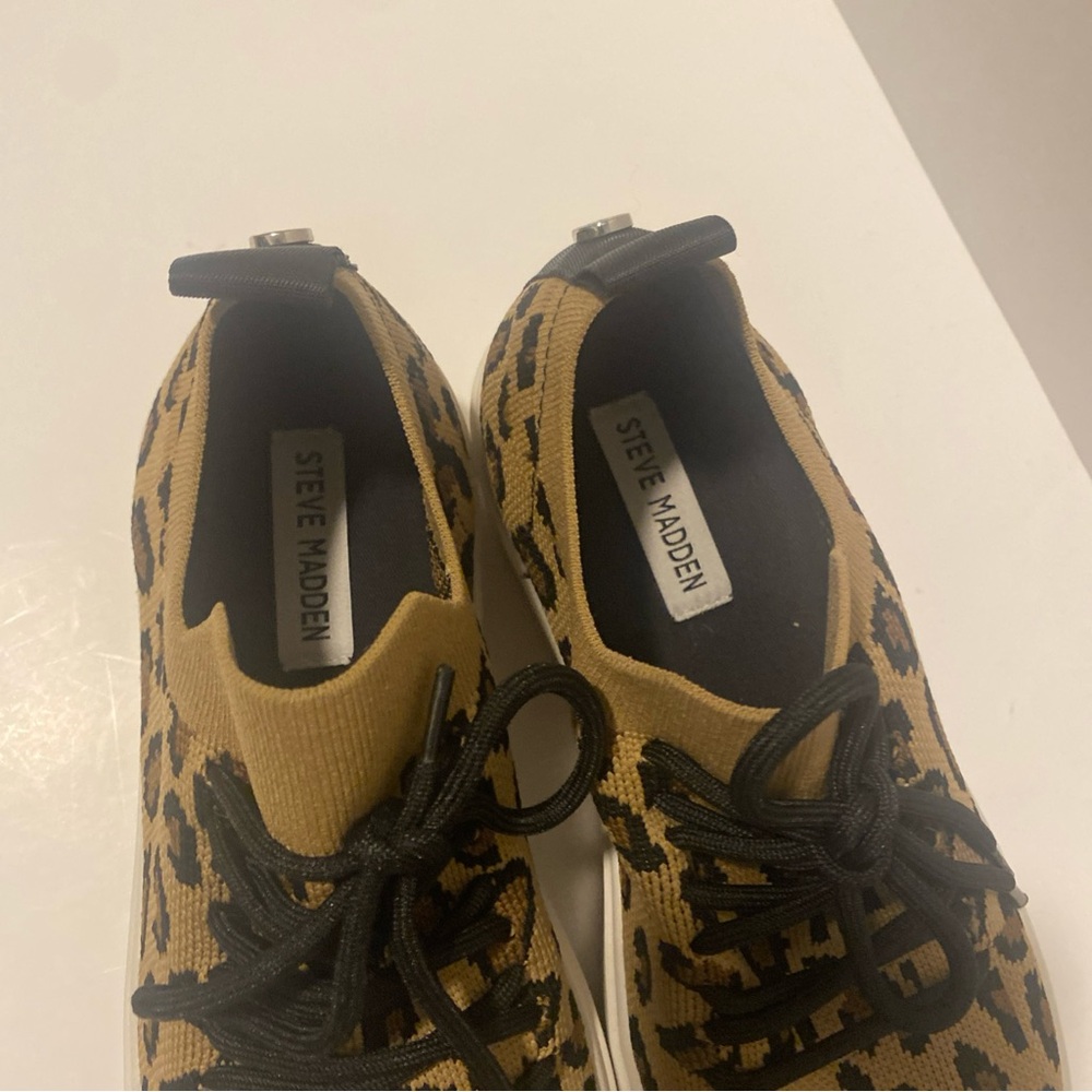 Steve Madden Brixie Leopard Platform Sneaker Women's 8.5 Preowned Excellent - Picture 2 of 7